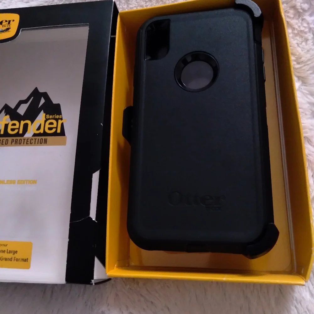 Otter Box for New iphone Large,Casé with clip..